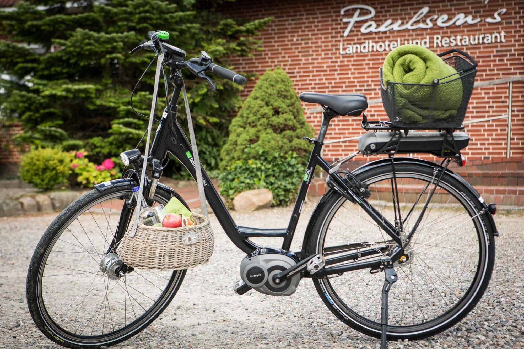 Paulsen'S Landhotel Und Restaurant Bohmstedt Bagian luar foto